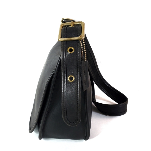 Coach Handbags - Vintage Coach Patricia's Legacy Knapsac Handbag 9951 Black Flap Messenger Bag